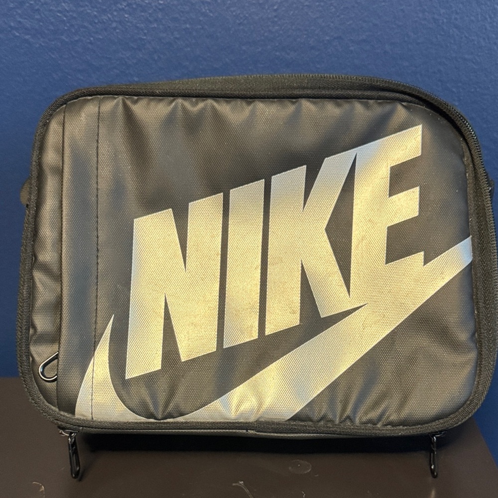 Nike Men's Black and Gray Lunch Bag